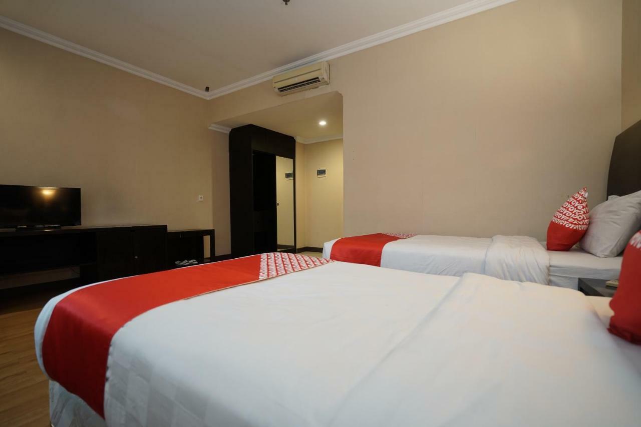 Capital O 1128 Hotel Imara Palembang Eksteriør bilde