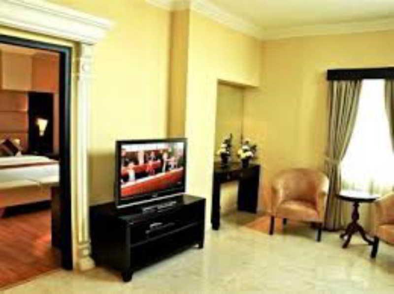 Capital O 1128 Hotel Imara Palembang Eksteriør bilde